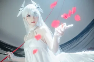 Tomoyo酱&焖焖碳《碧蓝航线 埃姆登 双黑白夜之主》主题写真：29张全套美图