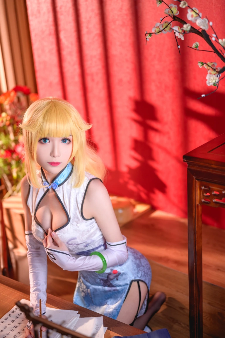 Tomoyo酱《欧若拉》主题写真：18张全套美图