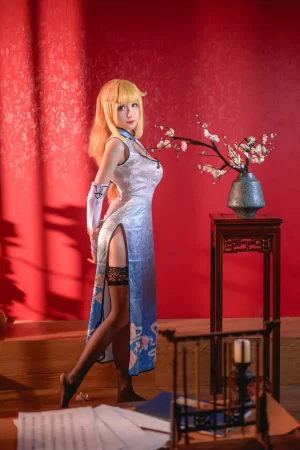 Tomoyo酱《欧若拉》主题写真：18张全套美图