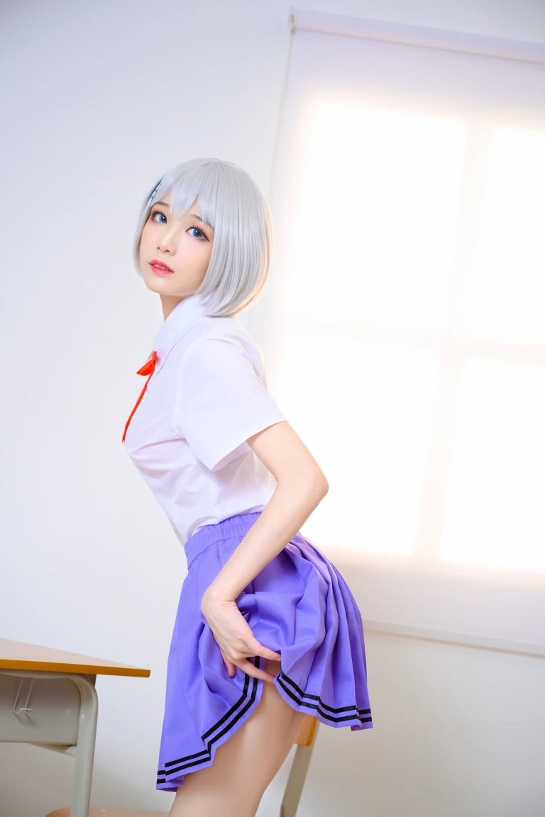 Tomoyo酱《鸢一折纸 校服》主题写真：12张全套美图