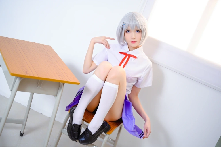 Tomoyo酱《鸢一折纸 校服》主题写真：12张全套美图
