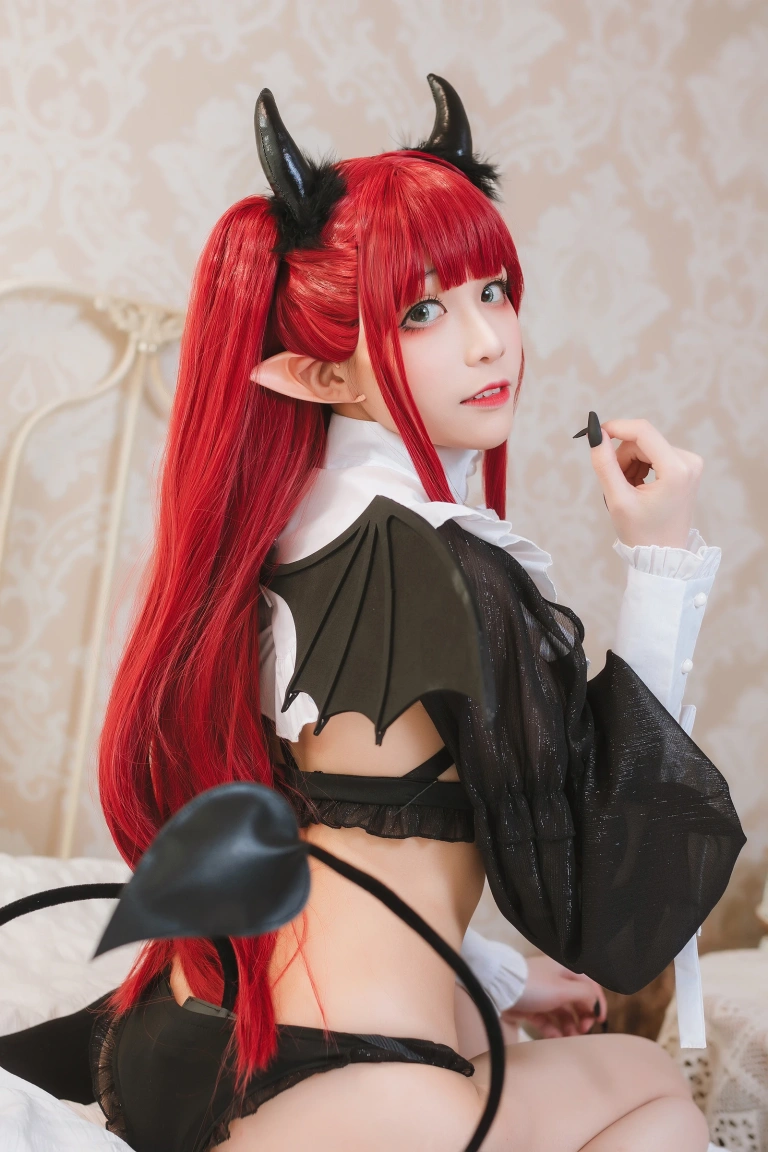 Tomoyo酱《更衣人偶 利兹魅魔》主题写真：23张全套美图
