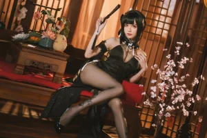 Tomoyo酱《碧蓝航线 镇海旗袍》主题写真：27张全套美图