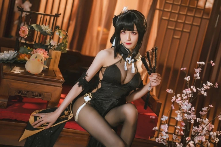 Tomoyo酱《碧蓝航线 镇海旗袍》主题写真：27张全套美图