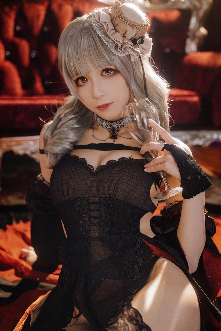 Tomoyo酱《碧蓝航线 吕佐夫礼服》主题写真：29张全套美图
