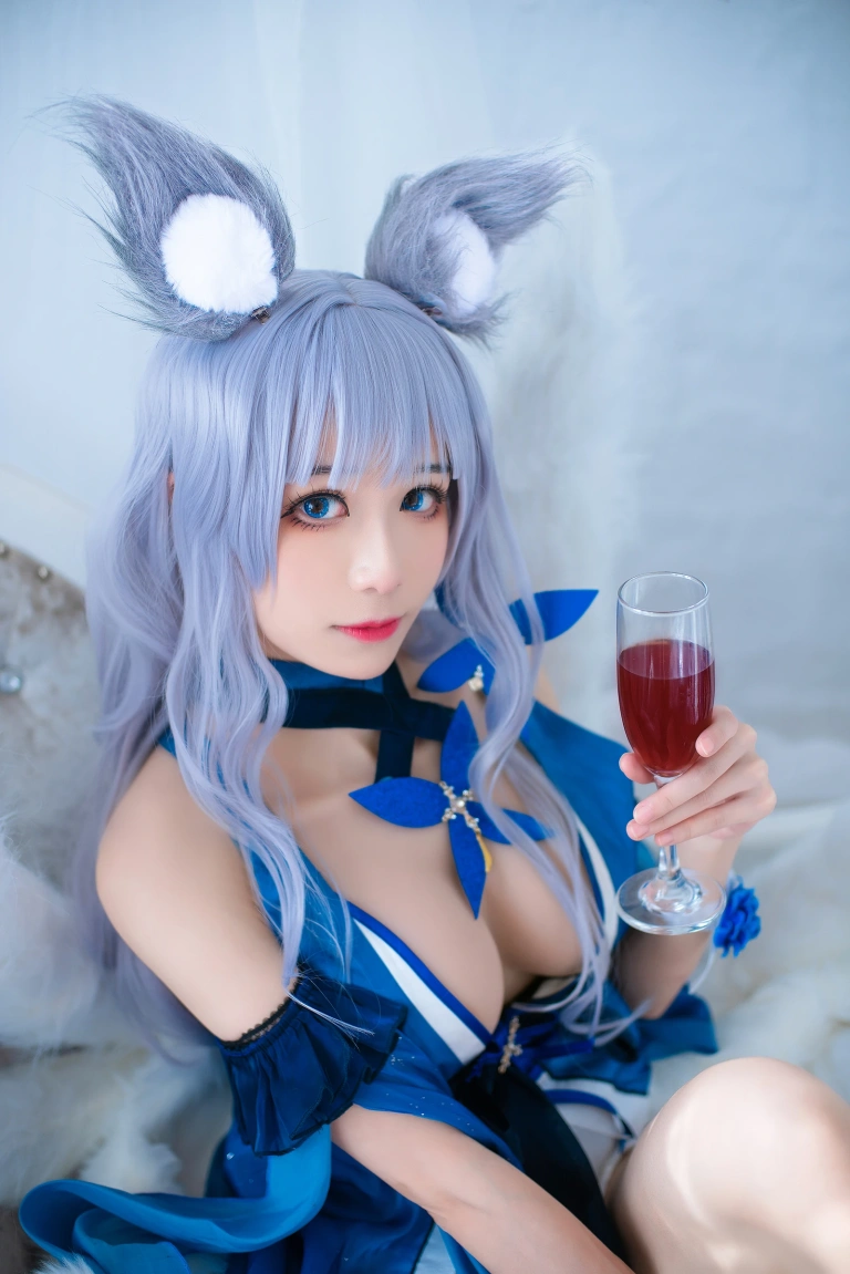 Tomoyo酱《碧蓝航线 信浓礼服》主题写真：22张全套美图
