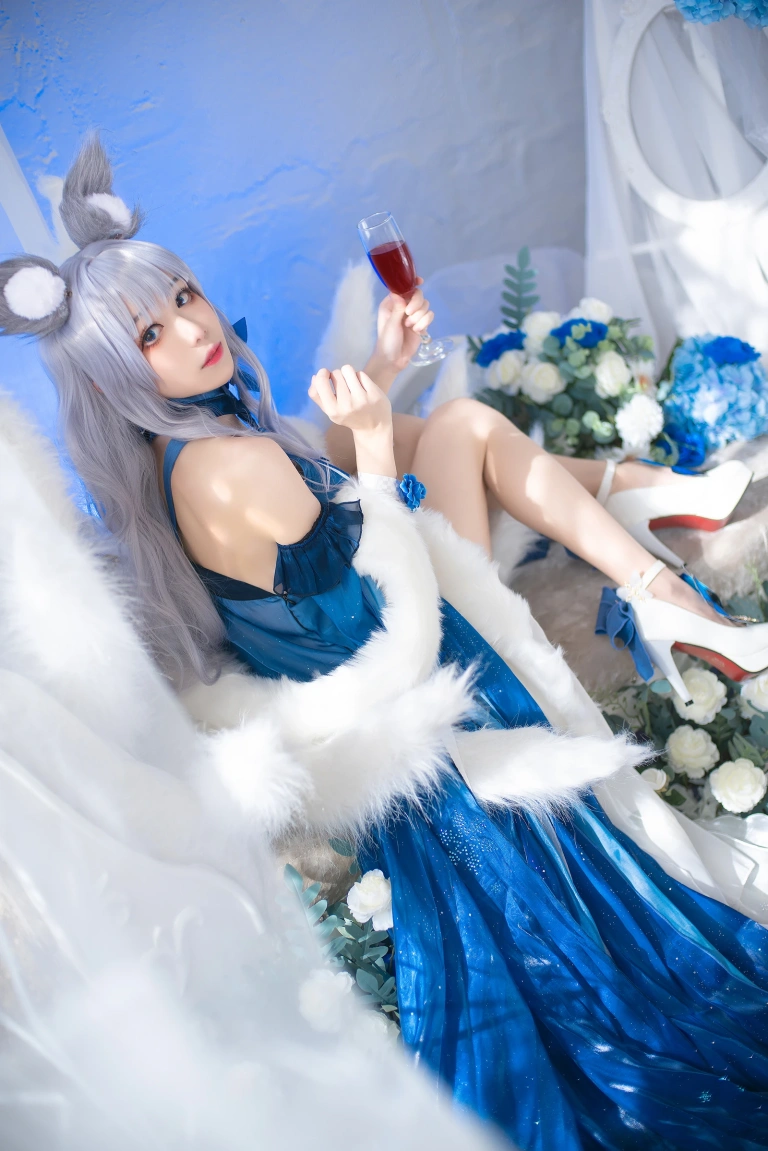 Tomoyo酱《碧蓝航线 信浓礼服》主题写真：22张全套美图