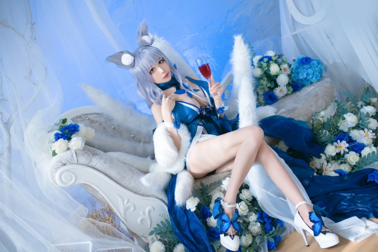 Tomoyo酱《碧蓝航线 信浓礼服》主题写真：22张全套美图