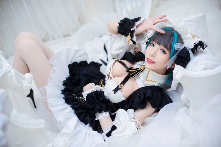Tomoyo酱《碧蓝航线 柴郡》主题写真：28张全套美图