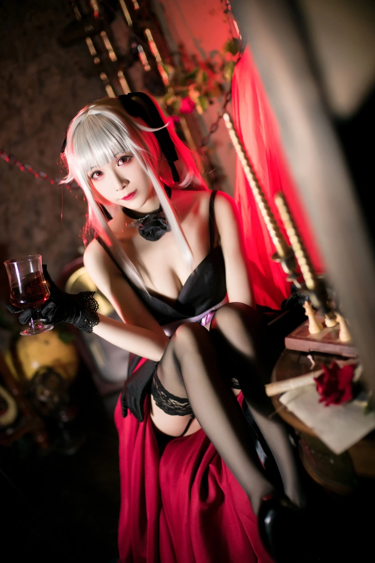 Tomoyo酱《雾枝礼服&水着》主题写真：30张全套美图