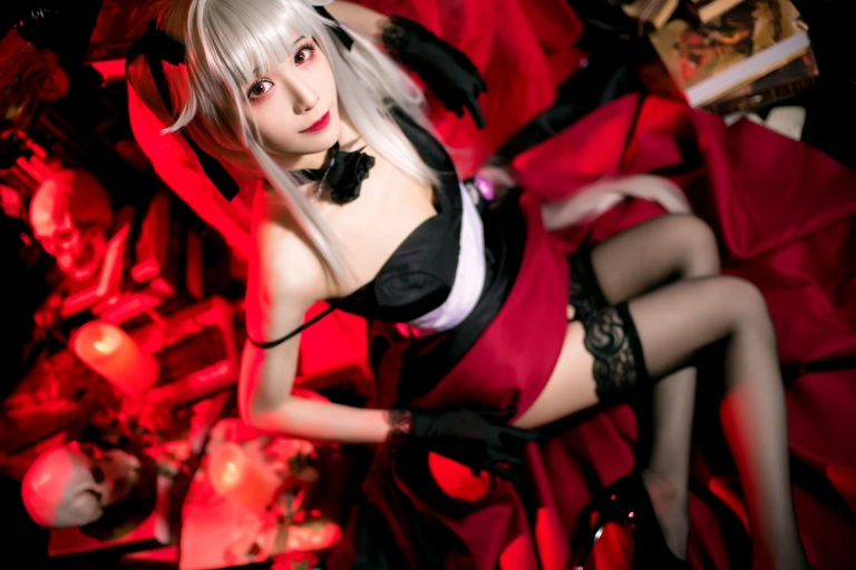 Tomoyo酱《雾枝礼服&水着》主题写真：30张全套美图