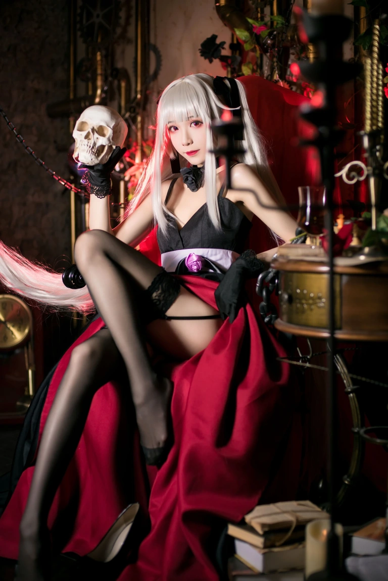 Tomoyo酱《雾枝礼服&水着》主题写真：30张全套美图