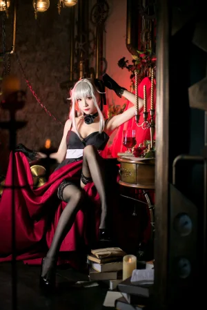 Tomoyo酱《雾枝礼服&水着》主题写真：30张全套美图