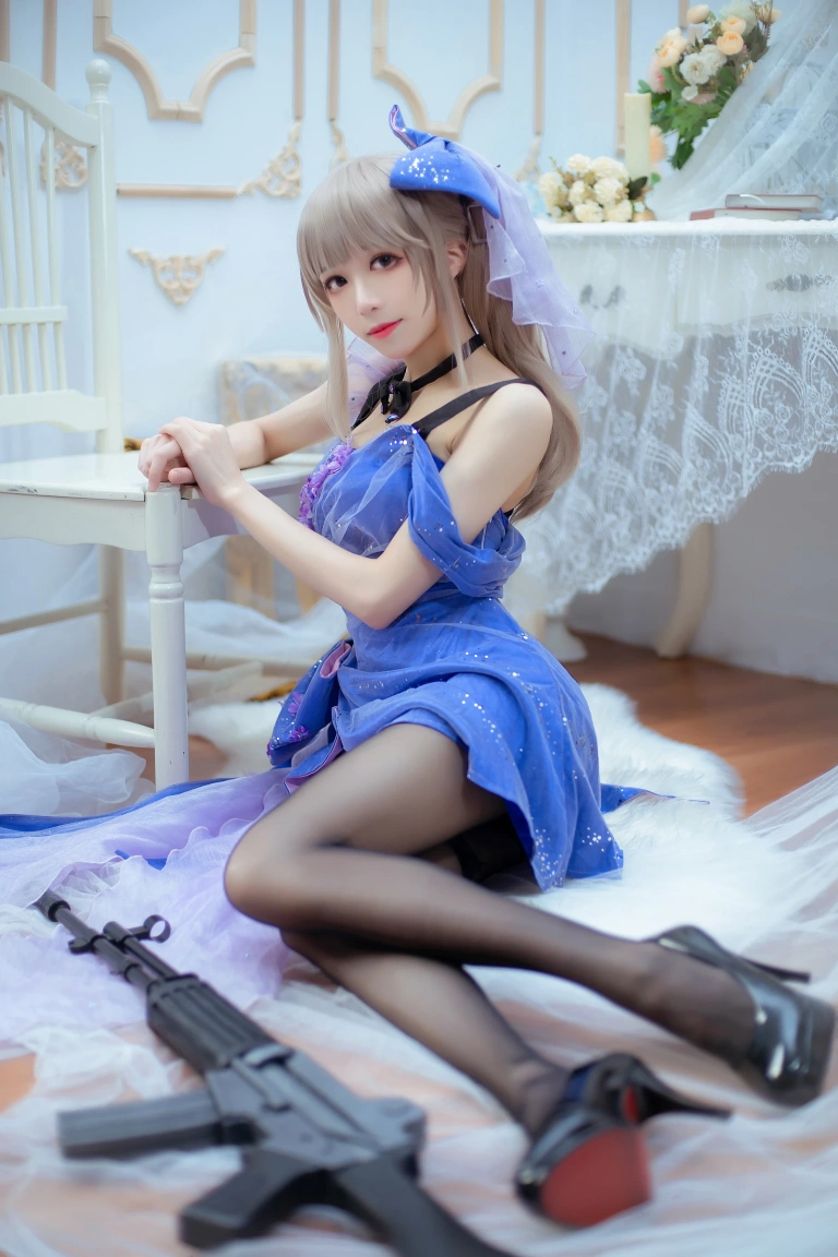 Tomoyo酱《少女前线 k2礼服》主题写真：30张全套美图
