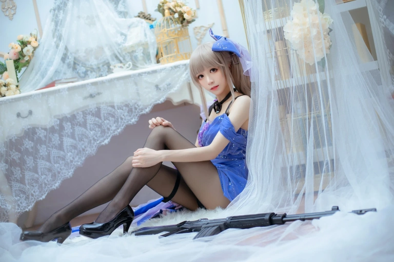 Tomoyo酱《少女前线 k2礼服》主题写真：30张全套美图