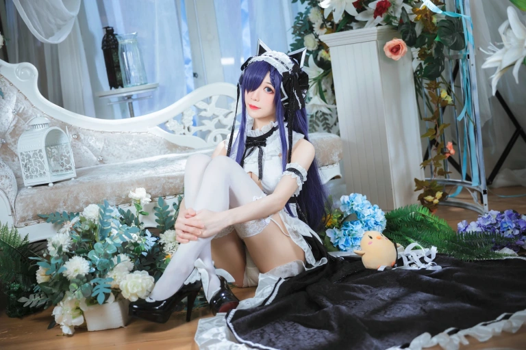 Tomoyo酱《碧蓝 奥古斯特女仆》主题写真：27张全套美图