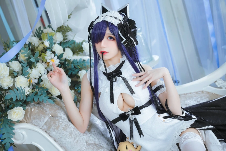 Tomoyo酱《碧蓝 奥古斯特女仆》主题写真：27张全套美图