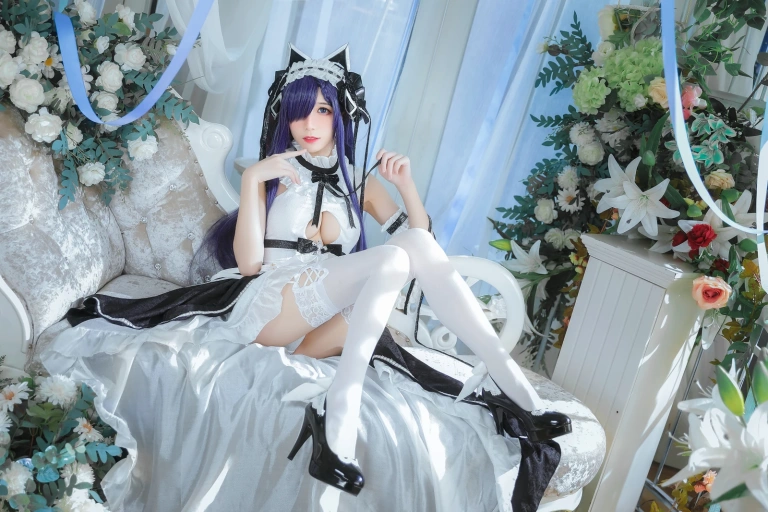 Tomoyo酱《碧蓝 奥古斯特女仆》主题写真：27张全套美图