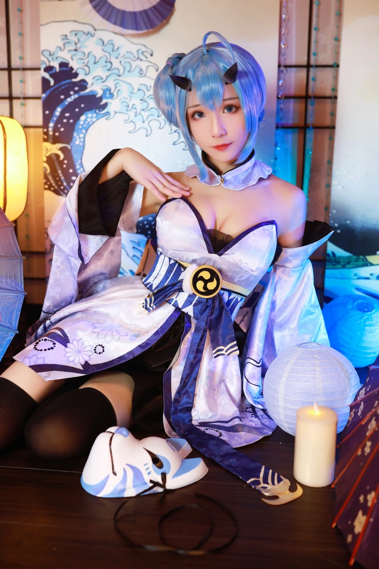 Tomoyo酱《碧蓝 柏》主题写真：18张全套美图