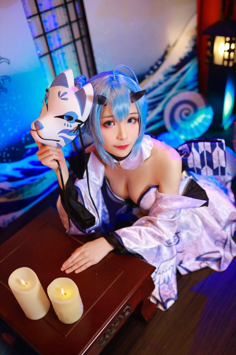 Tomoyo酱《碧蓝 柏》主题写真：18张全套美图
