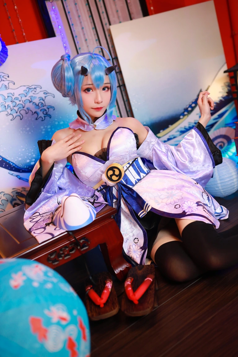 Tomoyo酱《碧蓝 柏》主题写真：18张全套美图