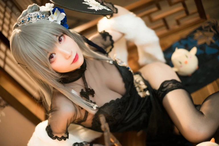 Tomoyo酱《碧蓝 路易九世旗袍》主题写真：20张全套美图
