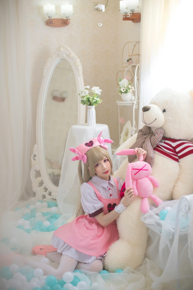 Tomoyo酱《名取纱那》主题写真：16张全套美图