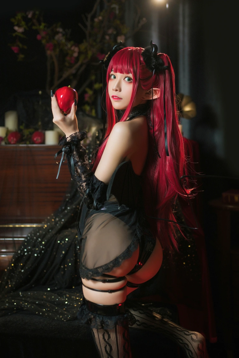 Tomoyo酱《更衣人偶 利兹恶魔2》主题写真：26张全套美图