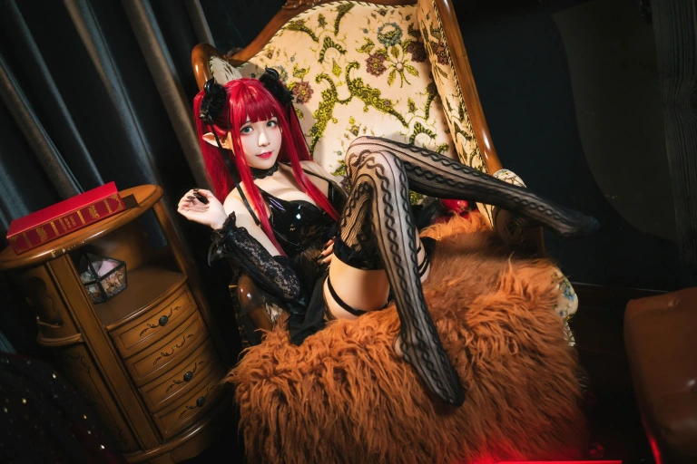 Tomoyo酱《更衣人偶 利兹恶魔2》主题写真：26张全套美图