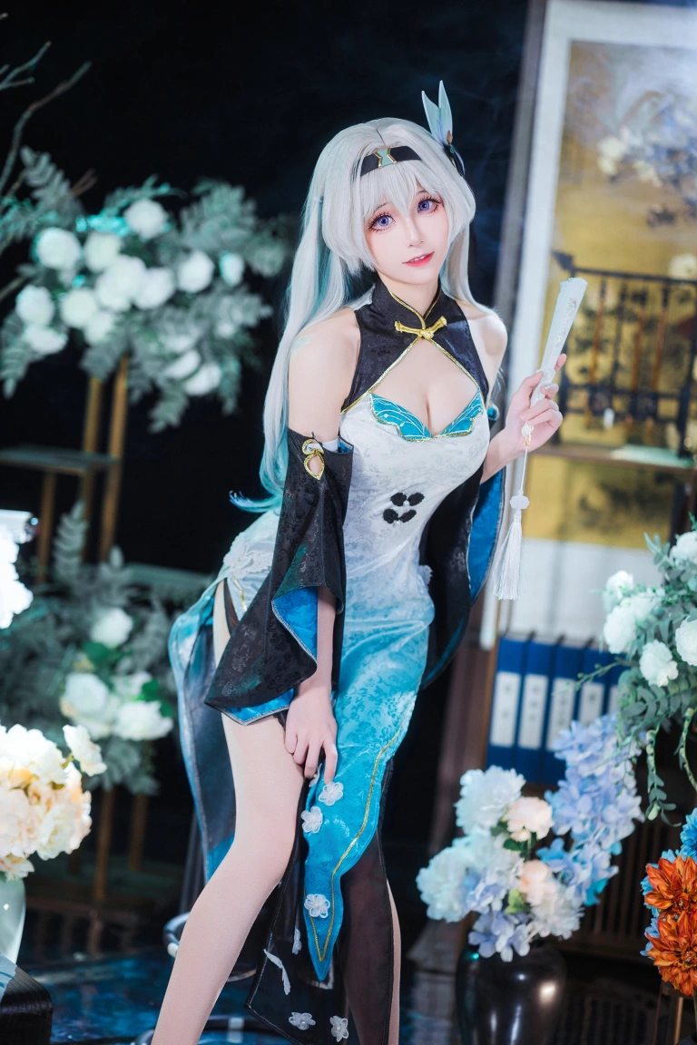 Tomoyo酱《碧蓝航线 流萤旗袍》主题写真：24张全套美图