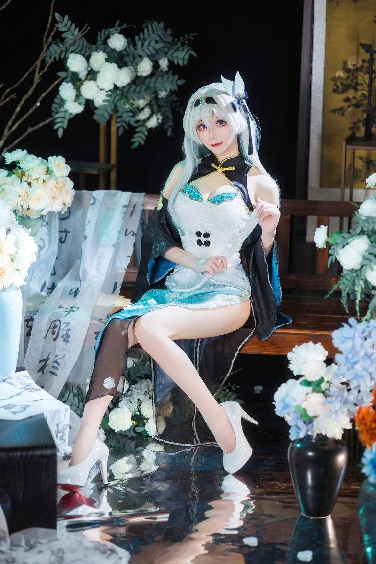 Tomoyo酱《碧蓝航线 流萤旗袍》主题写真：24张全套美图