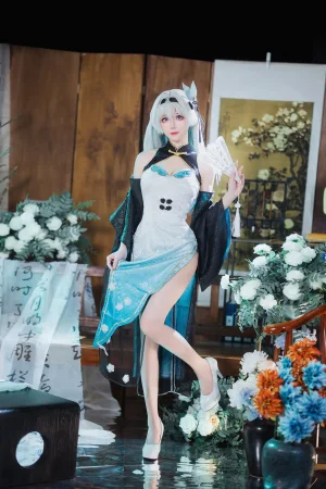 Tomoyo酱《碧蓝航线 流萤旗袍》主题写真：24张全套美图