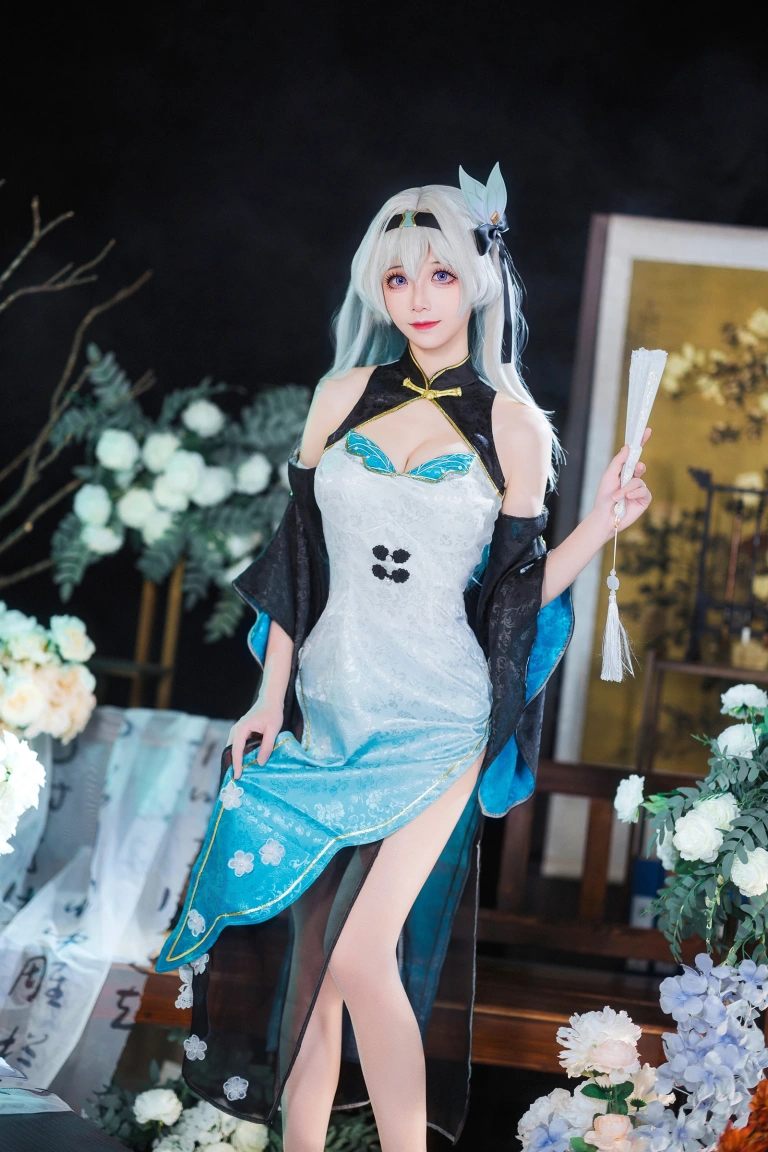 Tomoyo酱《碧蓝航线 流萤旗袍》主题写真：24张全套美图