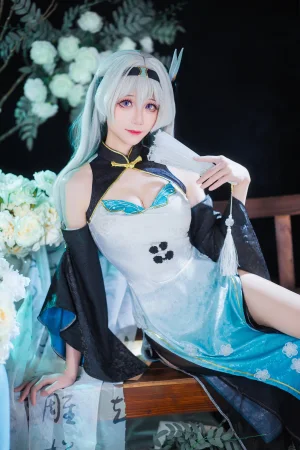 Tomoyo酱《碧蓝航线 流萤旗袍》主题写真：24张全套美图