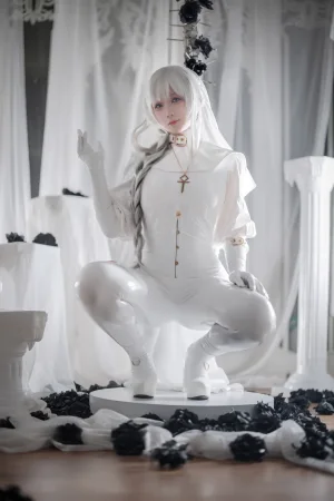 樱落酱w《纯白修女》主题写真：45张全套美图