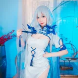 封疆疆v《碧蓝航线 光辉cos》主题写真：15张全套美图
