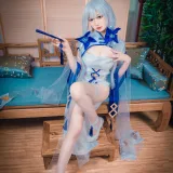 封疆疆v《碧蓝航线 光辉cos》主题写真：15张全套美图