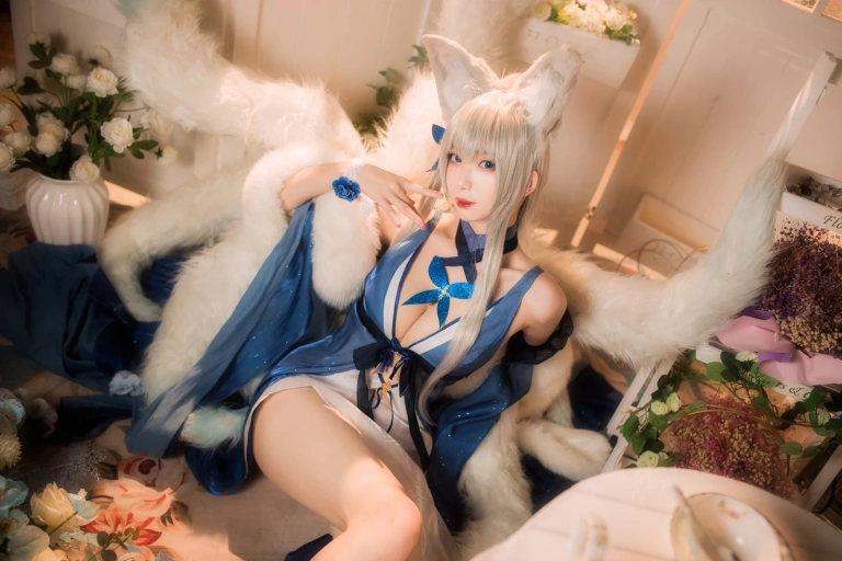 封疆疆v《信浓礼服》主题写真：38张全套美图