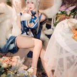 封疆疆v《信浓礼服》主题写真：38张全套美图