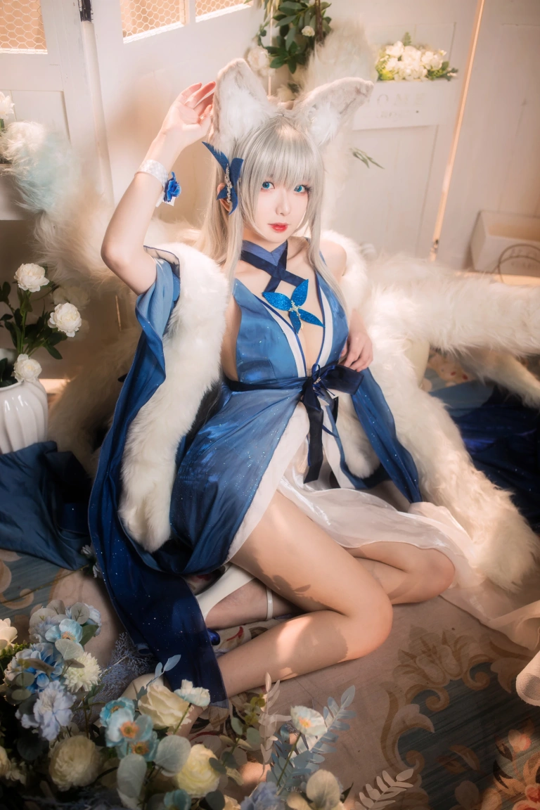 封疆疆v《信浓礼服》主题写真：38张全套美图