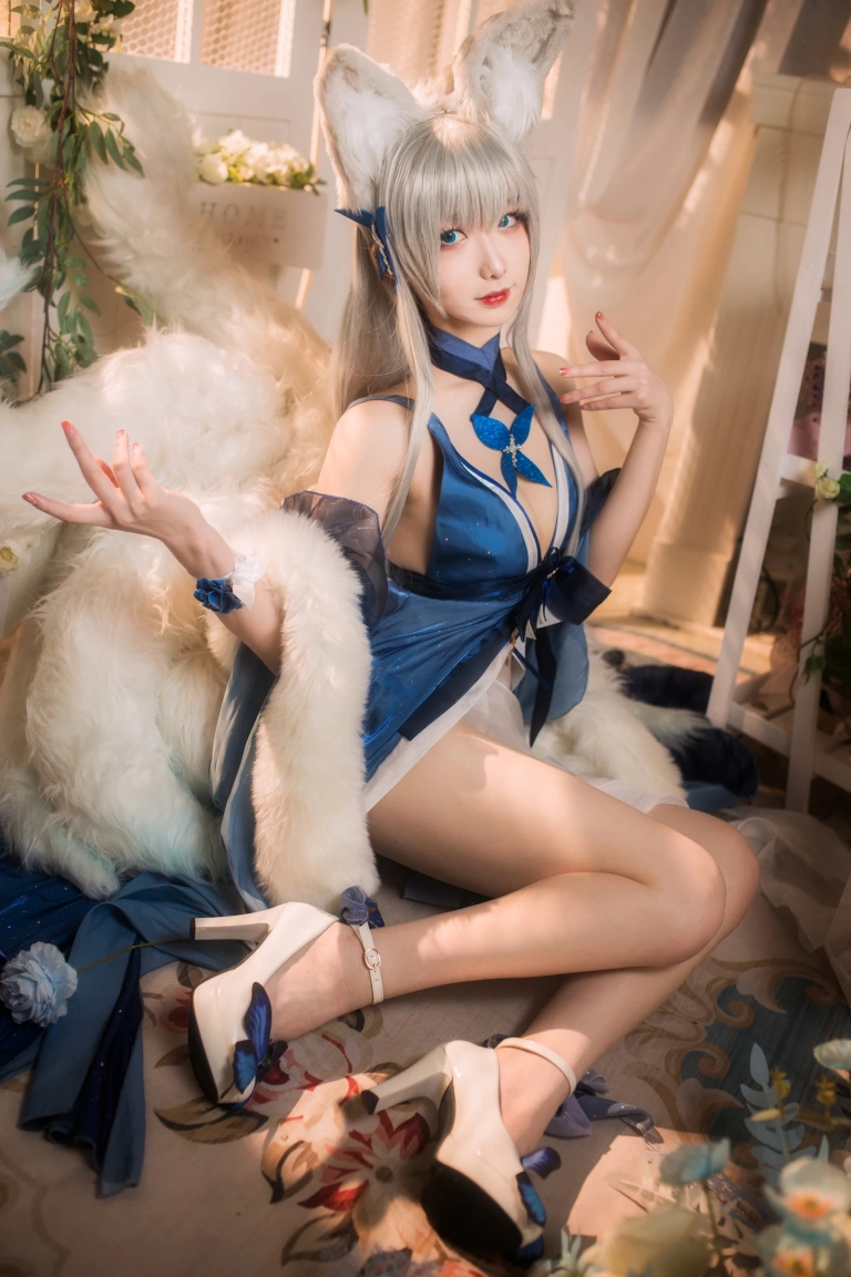 封疆疆v《信浓礼服》主题写真：38张全套美图