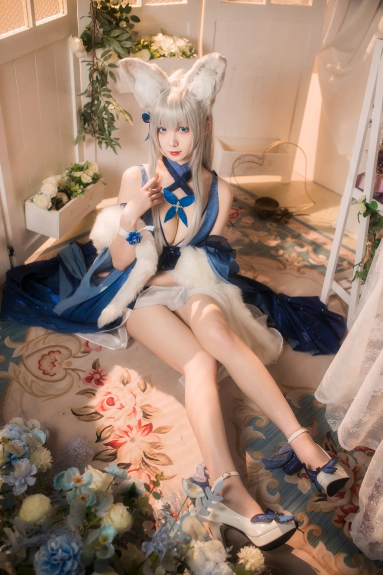 封疆疆v《信浓礼服》主题写真：38张全套美图