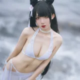 封疆疆v《爱宕泳装》主题写真：14张全套美图