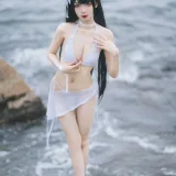 封疆疆v《爱宕泳装》主题写真：14张全套美图