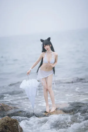 封疆疆v《爱宕泳装》主题写真：14张全套美图