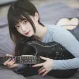 封疆疆v《吉他妹妹》主题写真：40张全套美图