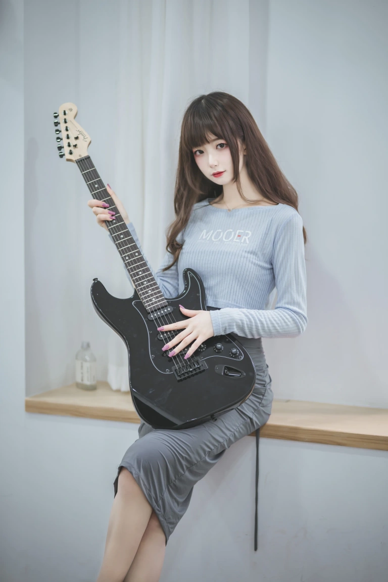 封疆疆v《吉他妹妹》主题写真：40张全套美图