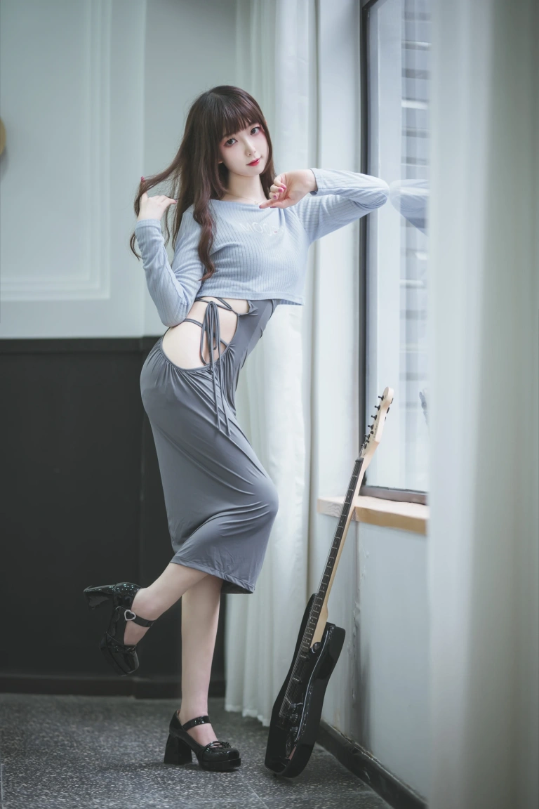 封疆疆v《吉他妹妹》主题写真：40张全套美图