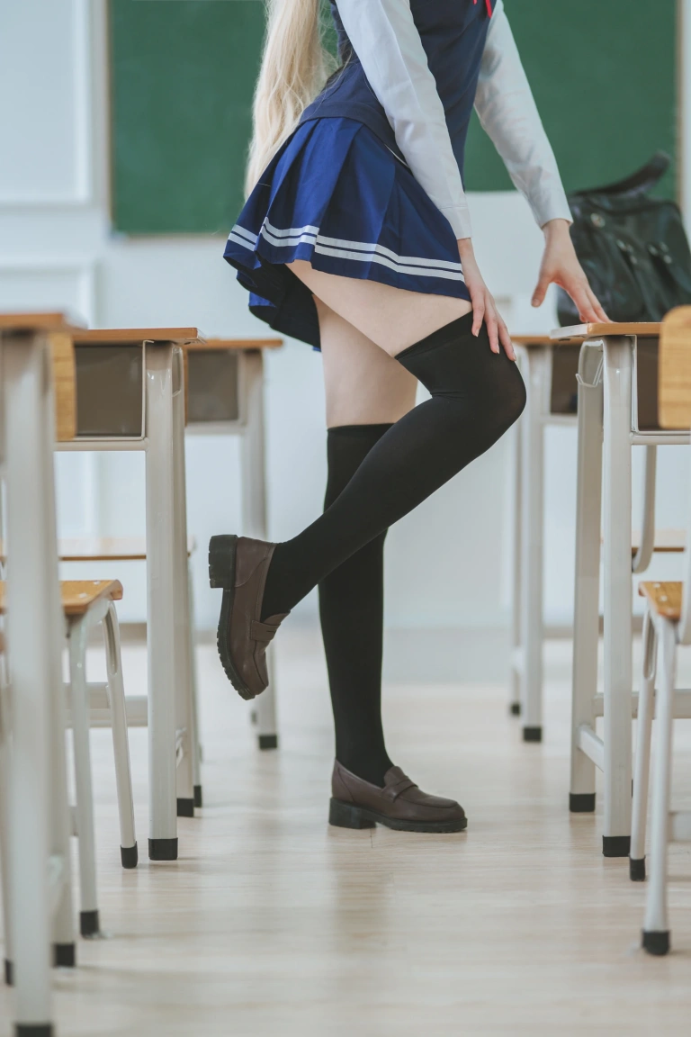 封疆疆v《英梨梨》主题写真：40张全套美图