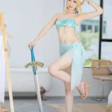 封疆疆v《阿尔托莉雅·潘德拉贡 泳装》主题写真：40张全套美图